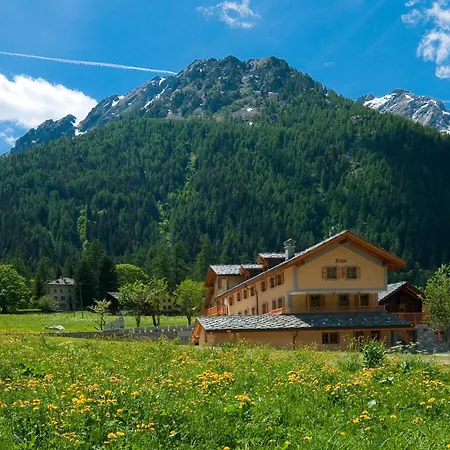 Aparthotel Villa Fridau Resort Gressoney-Saint-Jean